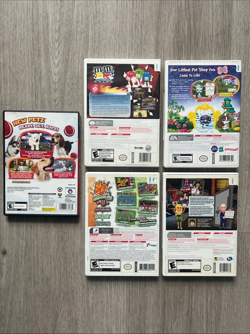 (4 Nintendo Wii)+(1 DVD)